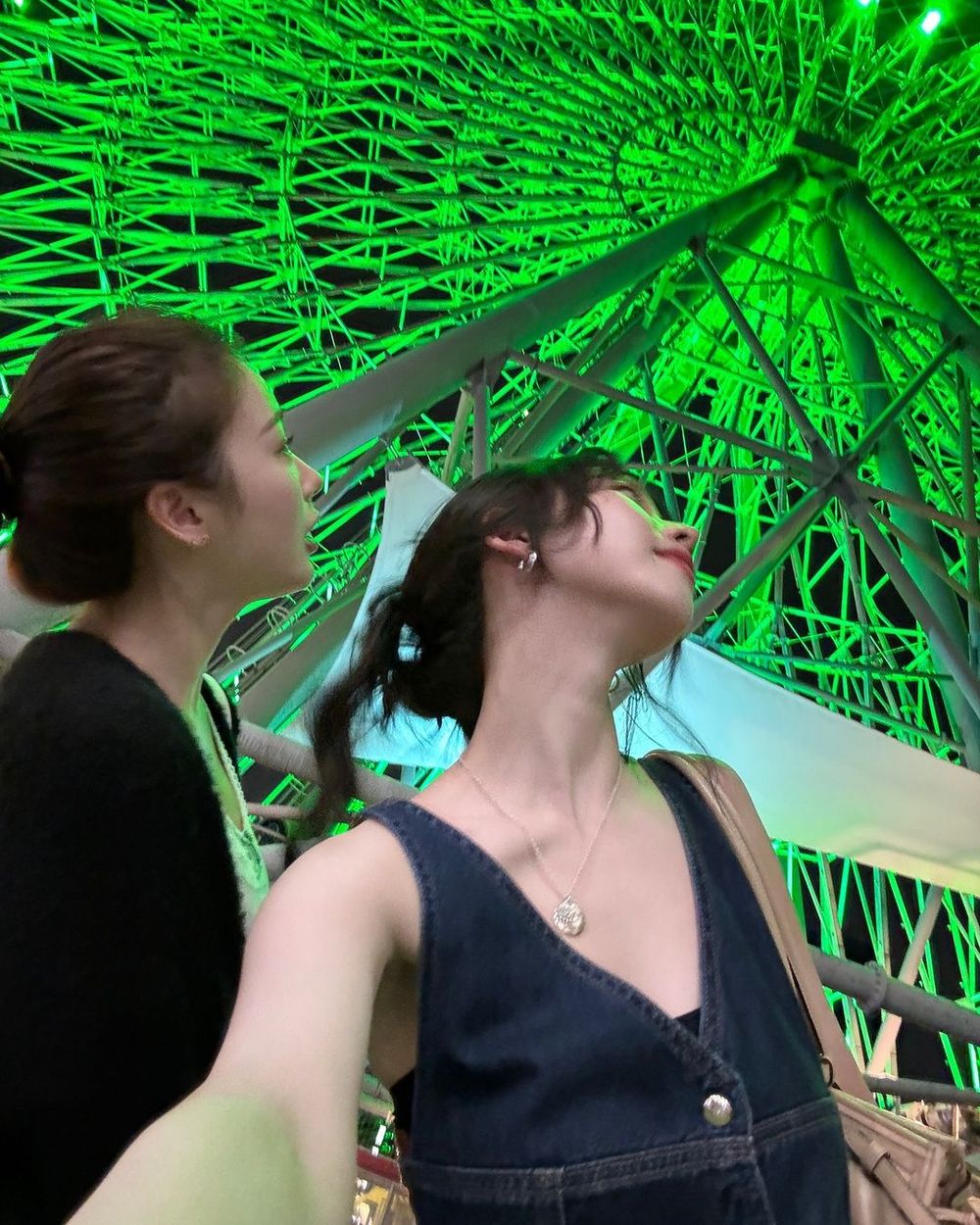 aespa來台狂發文！Winter台北暴雨喝珍煮丹、Karina還去美麗華搭摩天輪！-4