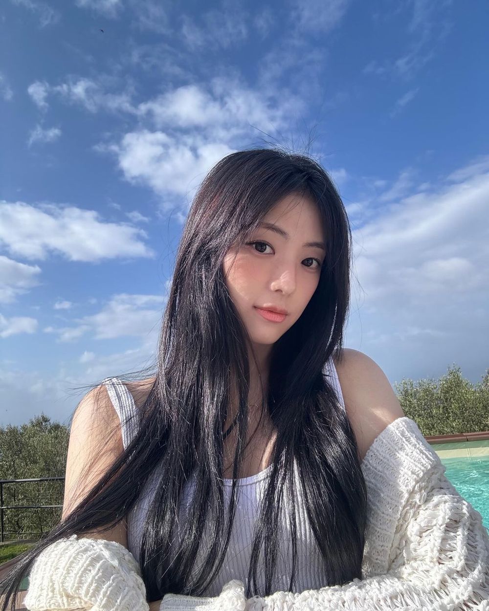 韓國6對「高顏值姊妹花」盤點！Jisoo親姐美貌有得拚、Rosé姊姊竟是美女律師！？-3
