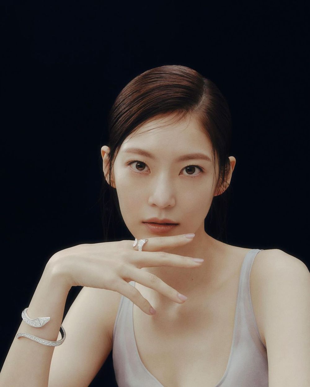 韓國6對「高顏值姊妹花」盤點！Jisoo親姐美貌有得拚、Rosé姊姊竟是美女律師！？-17