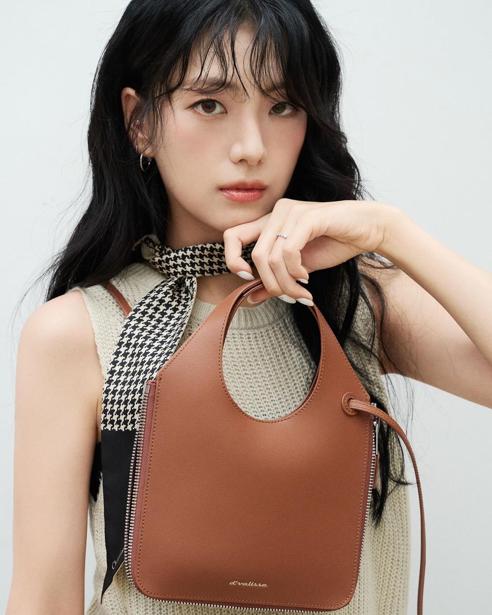 韓國6對「高顏值姊妹花」盤點！Jisoo親姐美貌有得拚、Rosé姊姊竟是美女律師！？-20