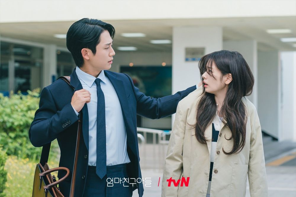 Netflix韓劇《媽媽朋友的兒子》劇情線上看&角色介紹！丁海寅&庭沼玟青梅竹馬相愛相殺，超強CP火花太好嗑！-14