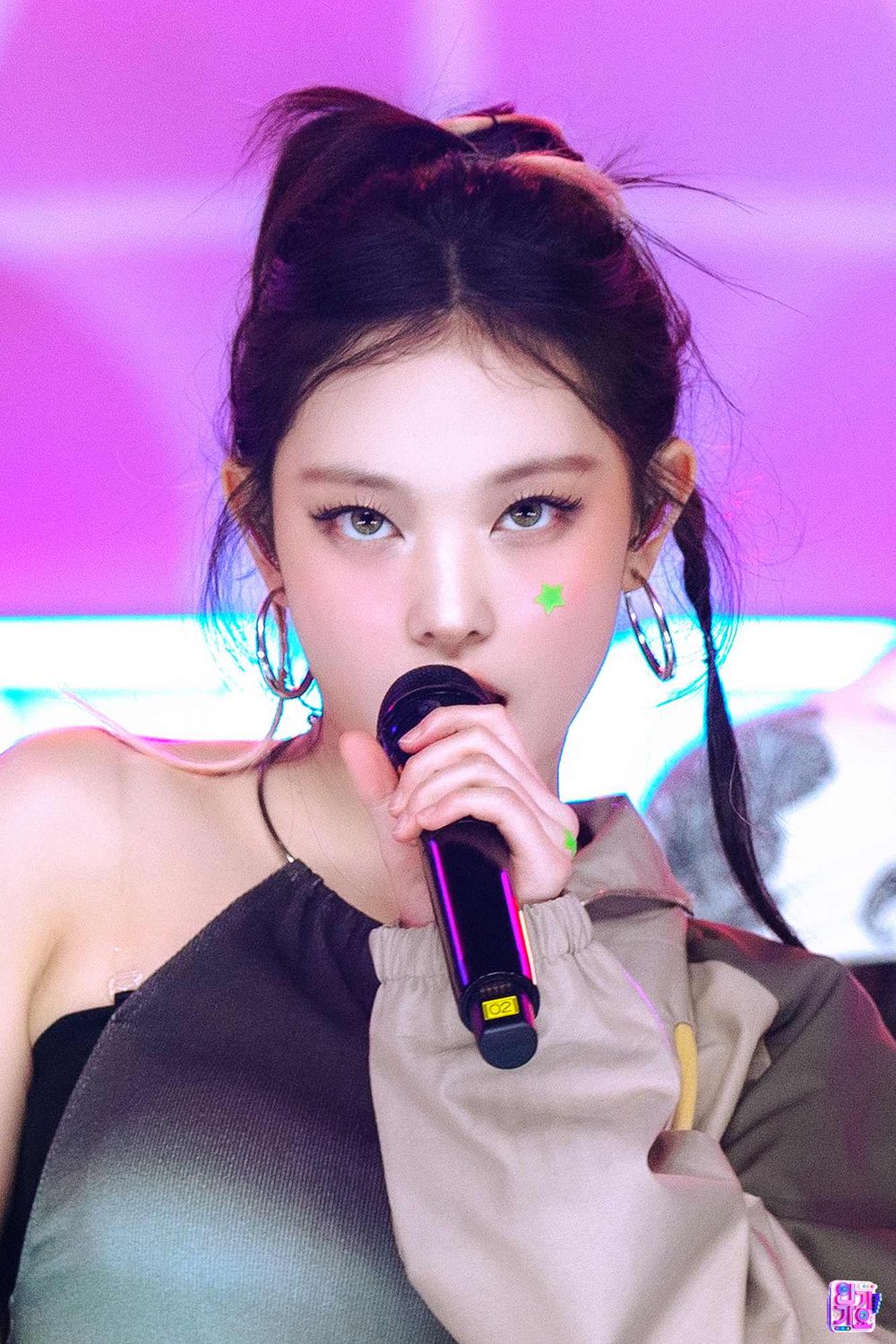 韓網公認7位「冰山美人」女偶像！Asa意外反差感十足，Karina、Haerin高冷氣質超強！-10