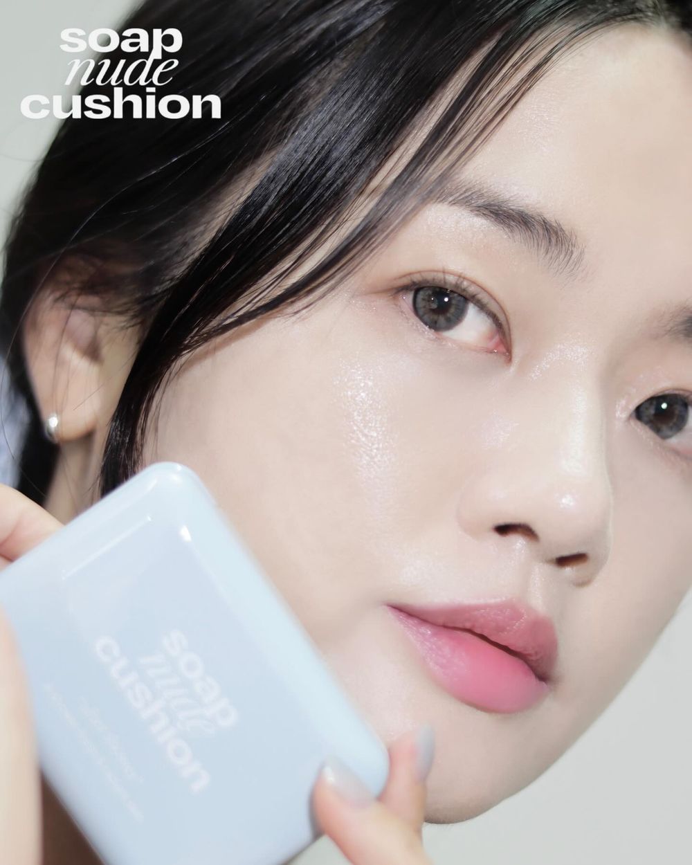 未上市預購已爆單！韓國小眾彩妝新推出「肥皂氣墊粉餅」把潔淨清爽拍在臉上，肌膚亮成日光燈！-4
