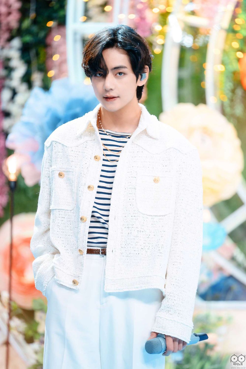 韓網公認6位具有「王子相」的男團偶像！杋圭、淨漢花美男貴族感爆發，成訓根本就是「冰上王子」！-7