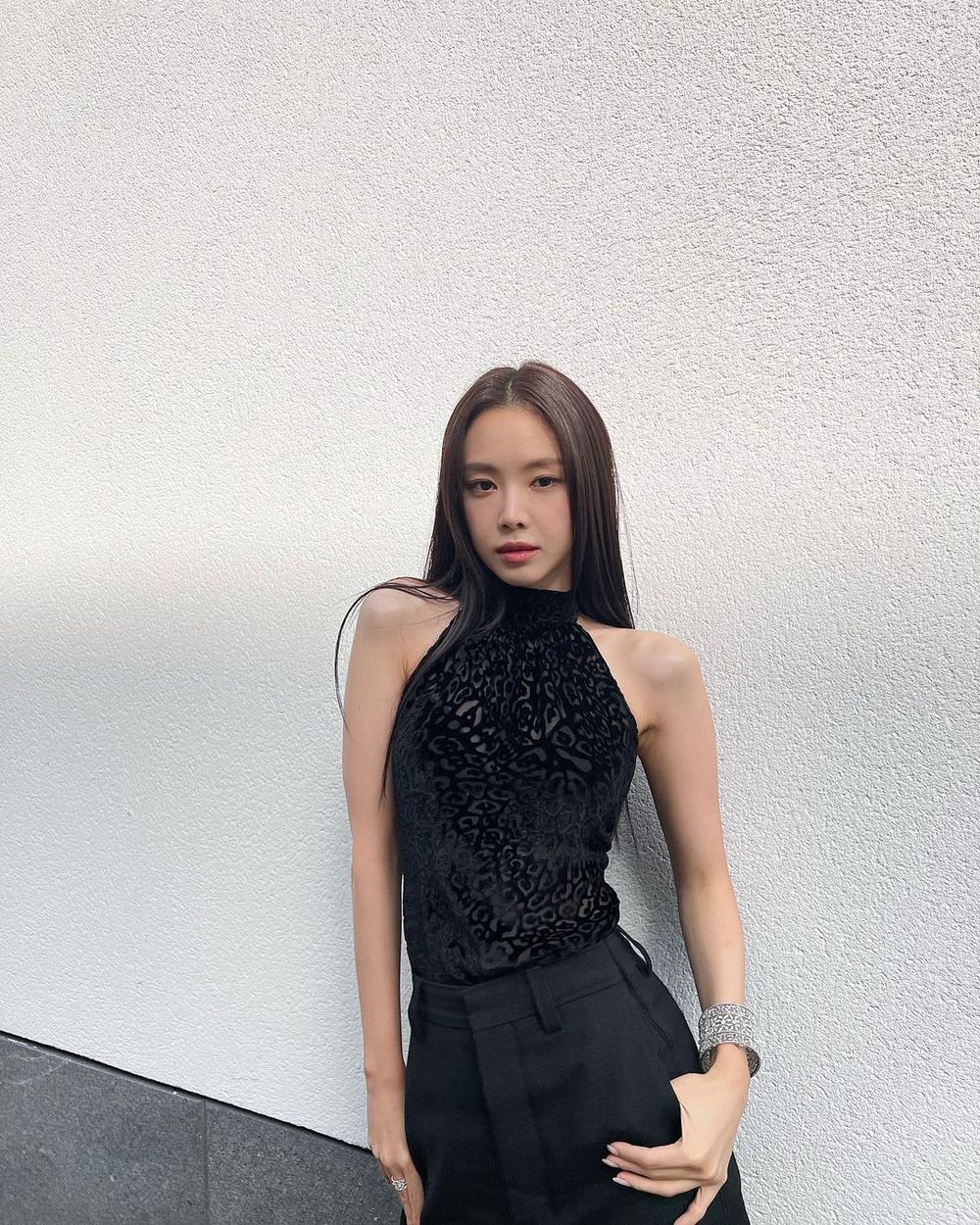 Netflix大黑馬韓劇《浪漫這一家》劇情亮點！珉豪演富二代保全、娜恩19吋螞蟻腰不科學！-7