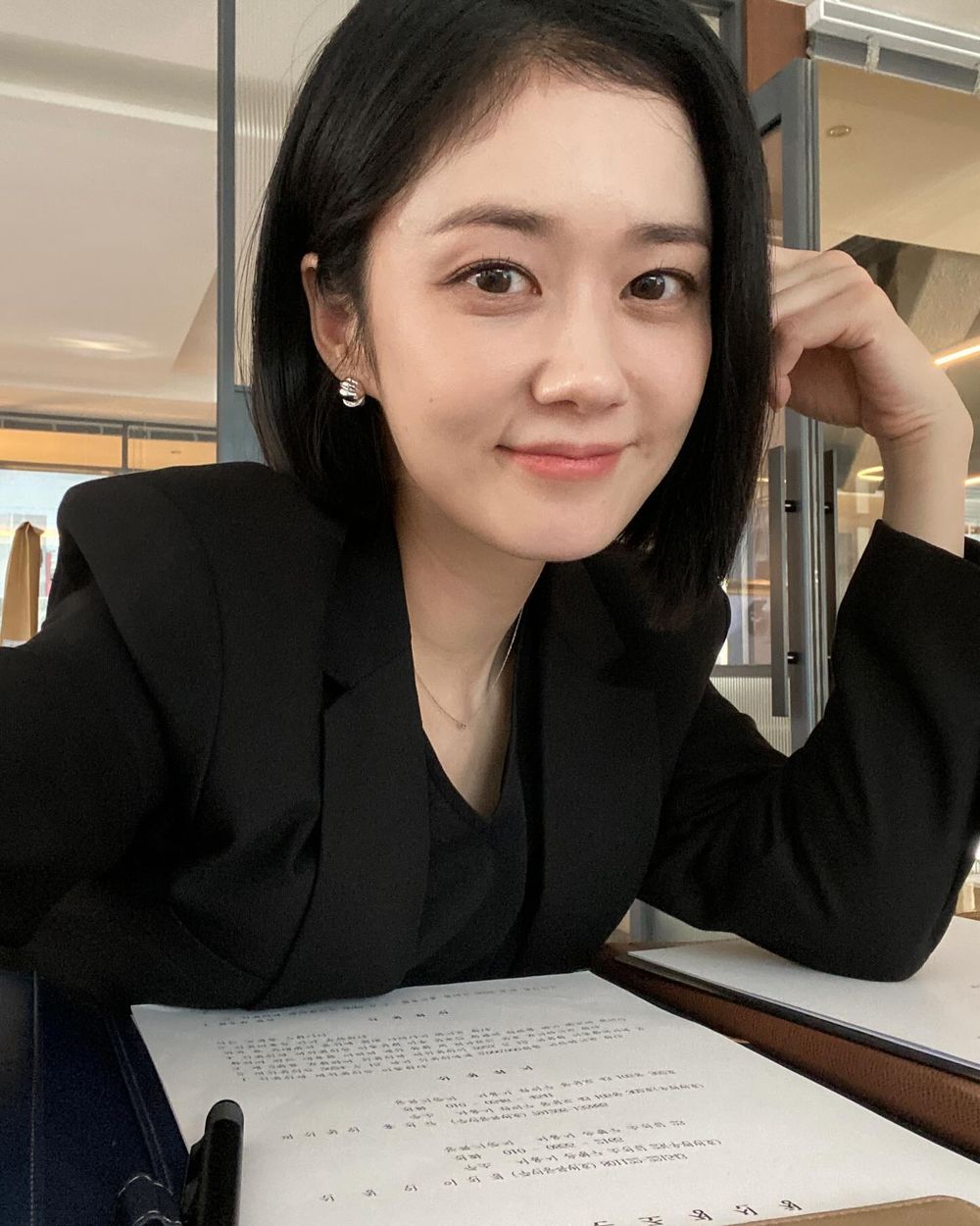 網熱議7位最強童顏韓劇女神！庭沼玟、潤娥扮高中生無違和，朴寶英實際年齡嚇壞人，張娜拉新劇修理小三超痛快！-22