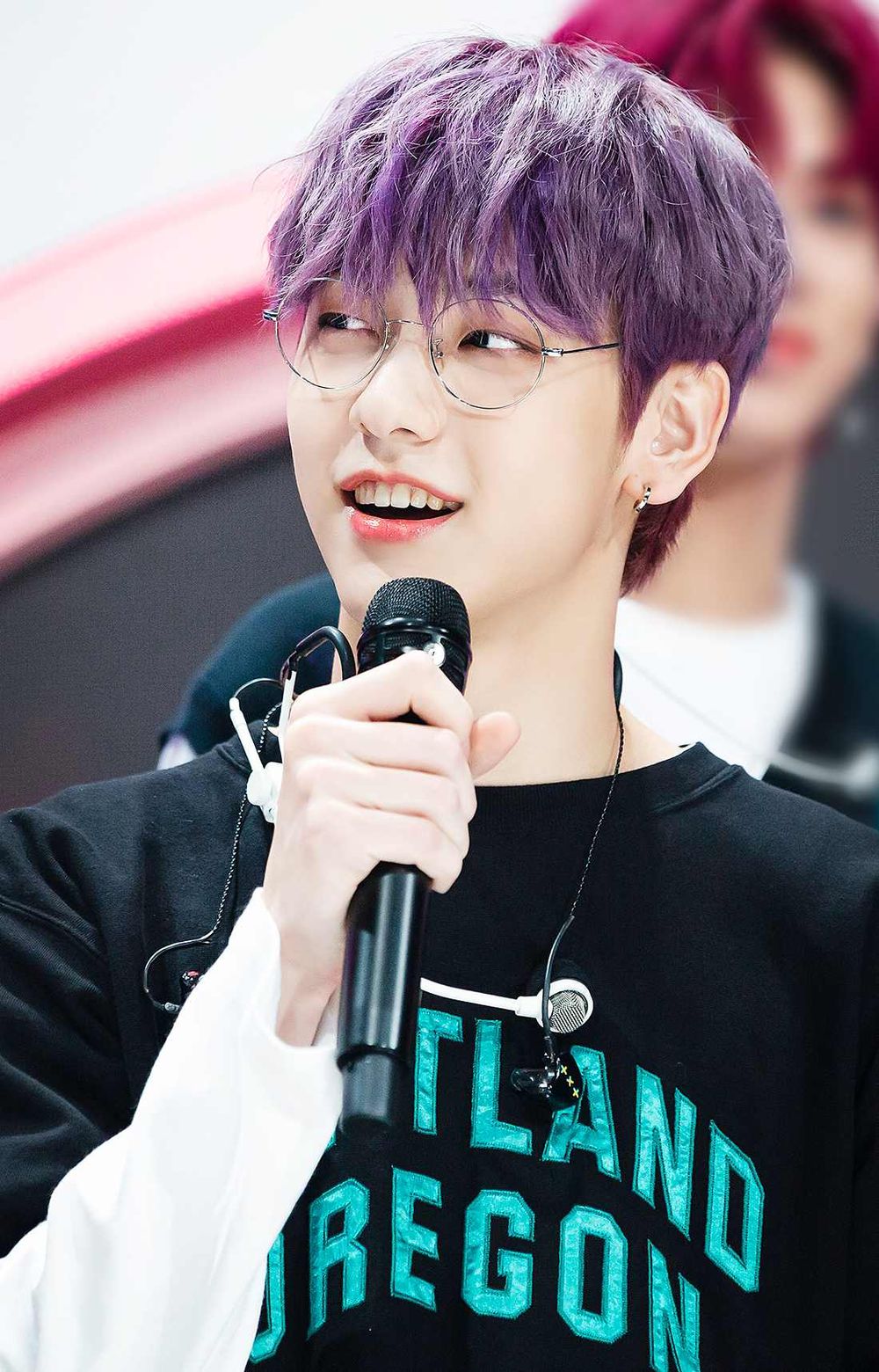 韓網票選最帥「眼鏡美男」偶像TOP7！I.N、圓佑眼鏡造型難以抵擋，秀彬「初戀學長」超帥，冠軍果然是他！-13