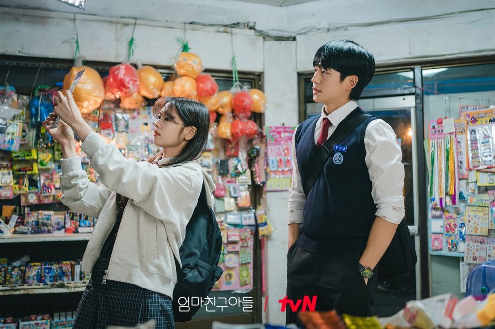 盤點7部必看「青梅竹馬」韓劇！丁海寅庭沼珉《媽媽朋友的兒子》開頭就滾床單，金智媛《三流之路》撒嬌太經典！-2