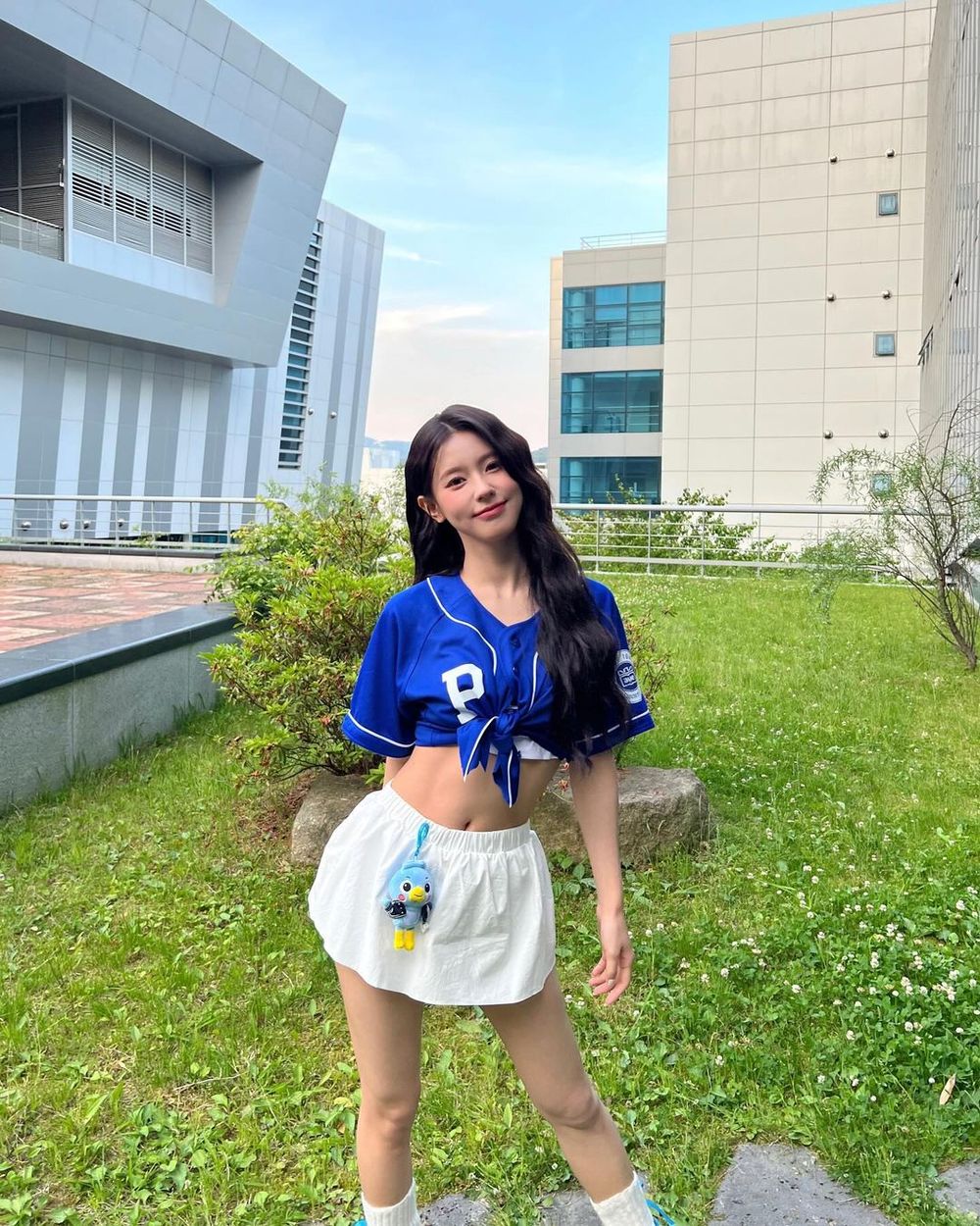 比鉛筆腿更美？韓國6位擁有「酒杯腿」女偶像！Jisoo、子瑜腰臀比根本非人類！-14