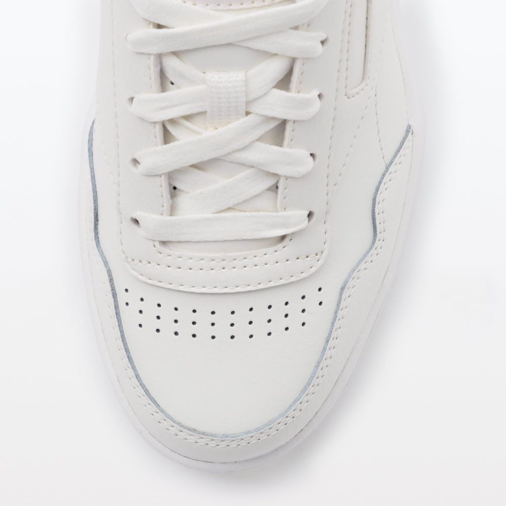 史上最看不出來的聯名！MUJI x Reebok聯名小白鞋「極簡沒Logo」粉絲很買單？-5