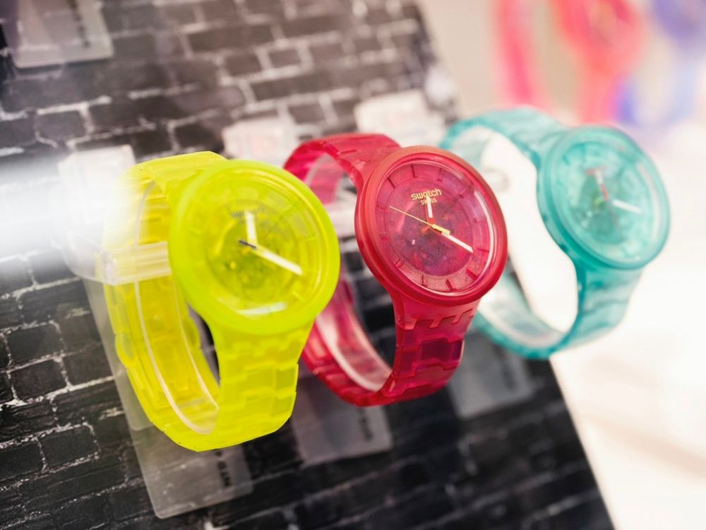這支SWATCH超美！清透果凍色大錶面手錶、顯白又顯瘦，想買錶快看！-5