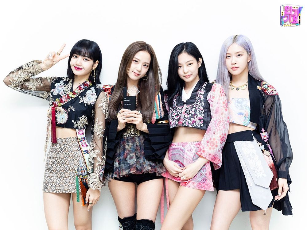 韓網熱議6組令人印象深刻的偶像韓服舞台造型！Stray Kids舞台帥炸，BLACKPINK「改良式韓服」掀熱搜！-3