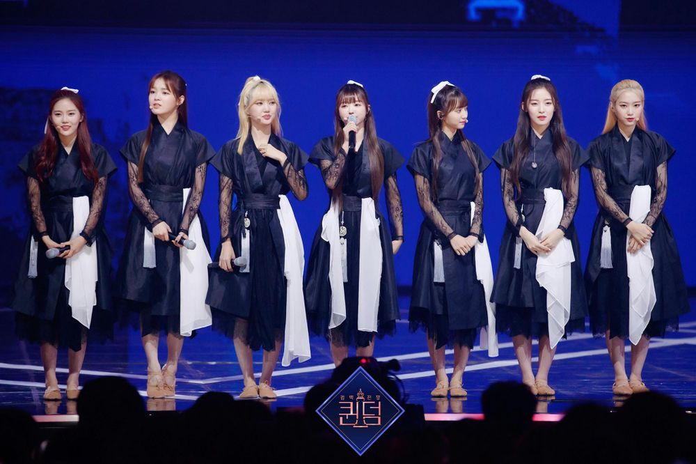 韓網熱議6組令人印象深刻的偶像韓服舞台造型！Stray Kids舞台帥炸，BLACKPINK「改良式韓服」掀熱搜！-4