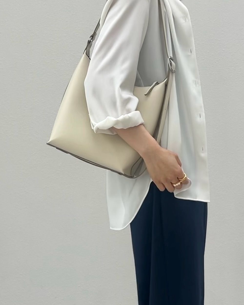 日本女生也買爆！2024下半UNIQLO十大必買清單！KAWS聯名、C系列性價比超高！-22