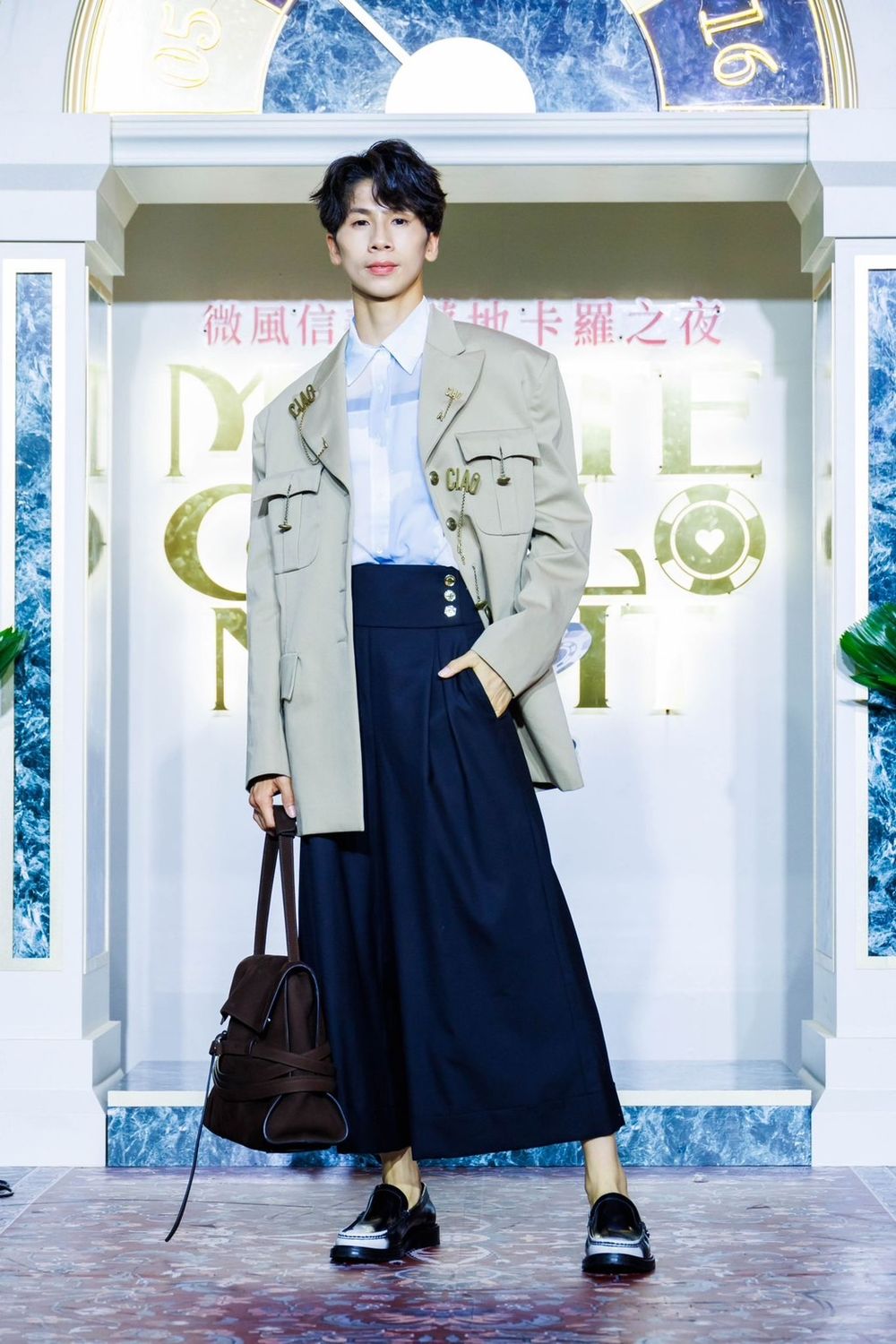 世界拳后林郁婷現身微風之夜！175公分時尚紅毯穿搭曝光、網呼：根本天生模特吧！-3