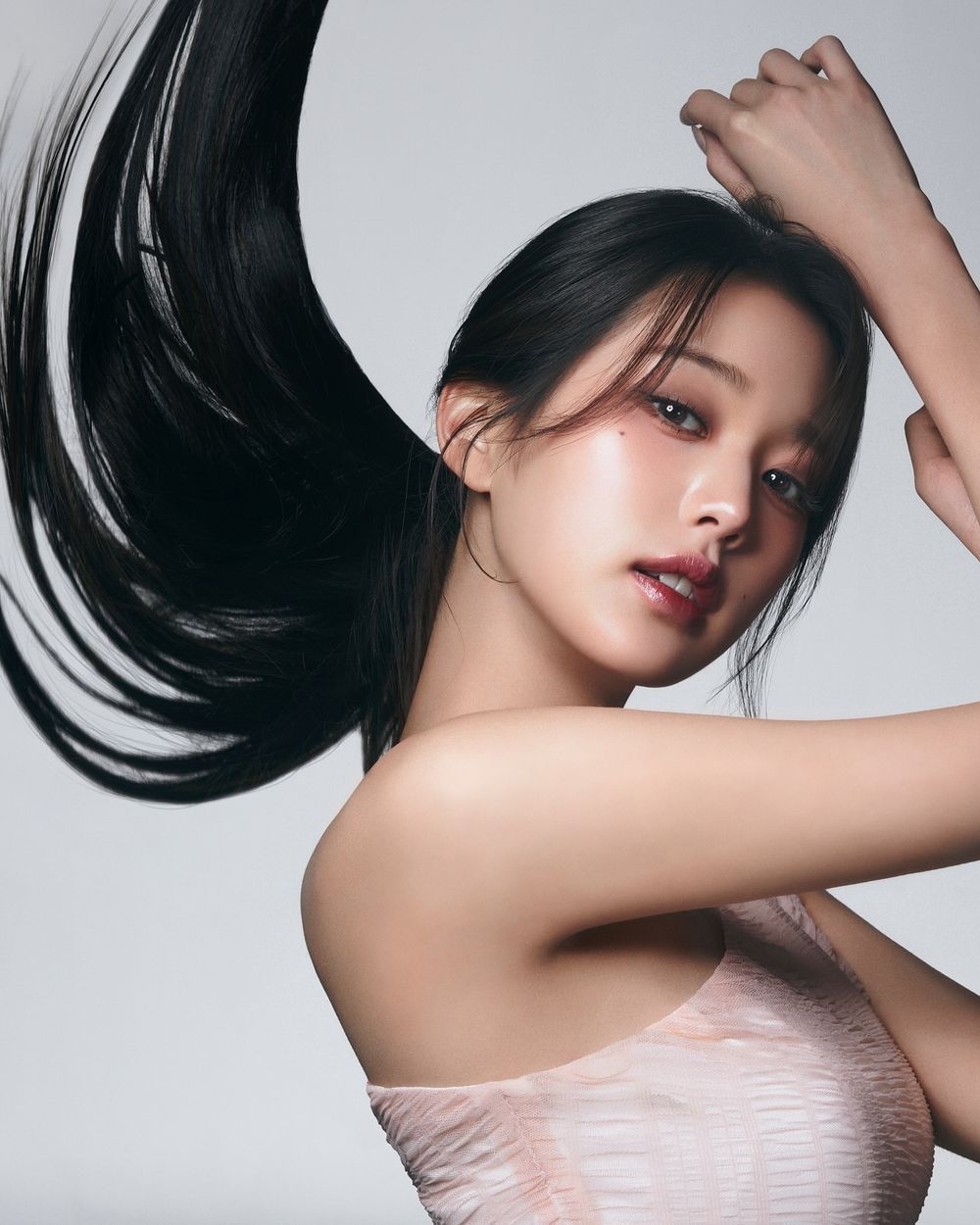 真的被張員瑛美瘋！巴黎卡詩全新美神形象曝光，開心宣佈：「小金油也出補充瓶裝了！」-3
