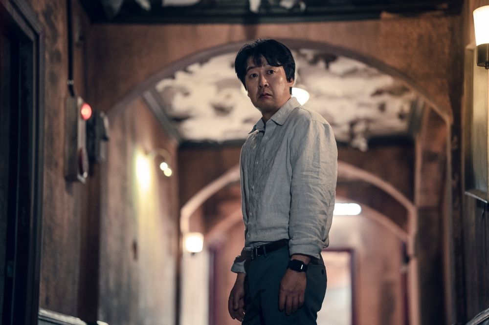 Netflix《無聲蛙鳴》劇情亮點！高旻示「又瘋又美」大秀好身材、演技好到毛骨悚然！-3