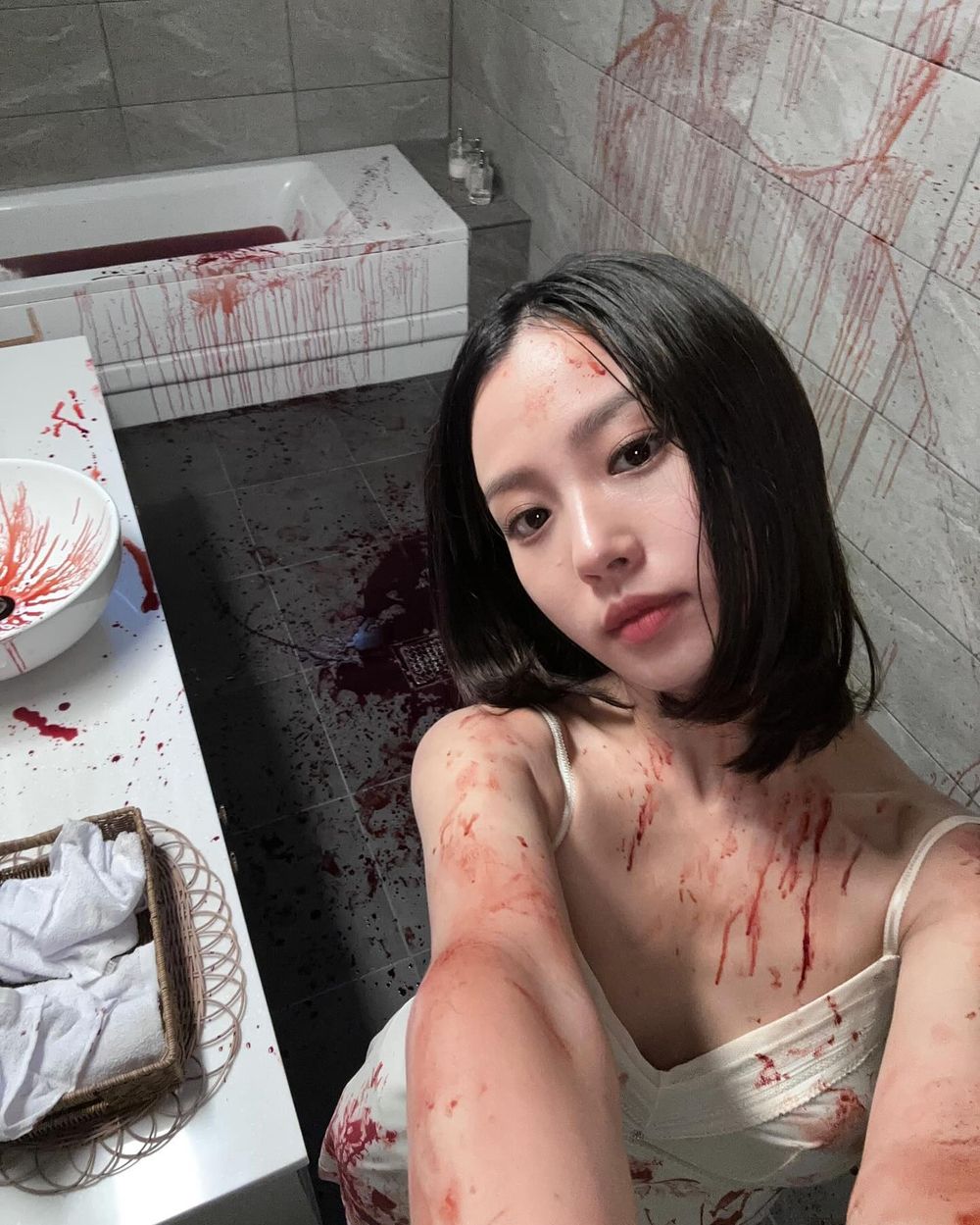 Netflix《無聲蛙鳴》劇情亮點！高旻示「又瘋又美」大秀好身材、演技好到毛骨悚然！-17