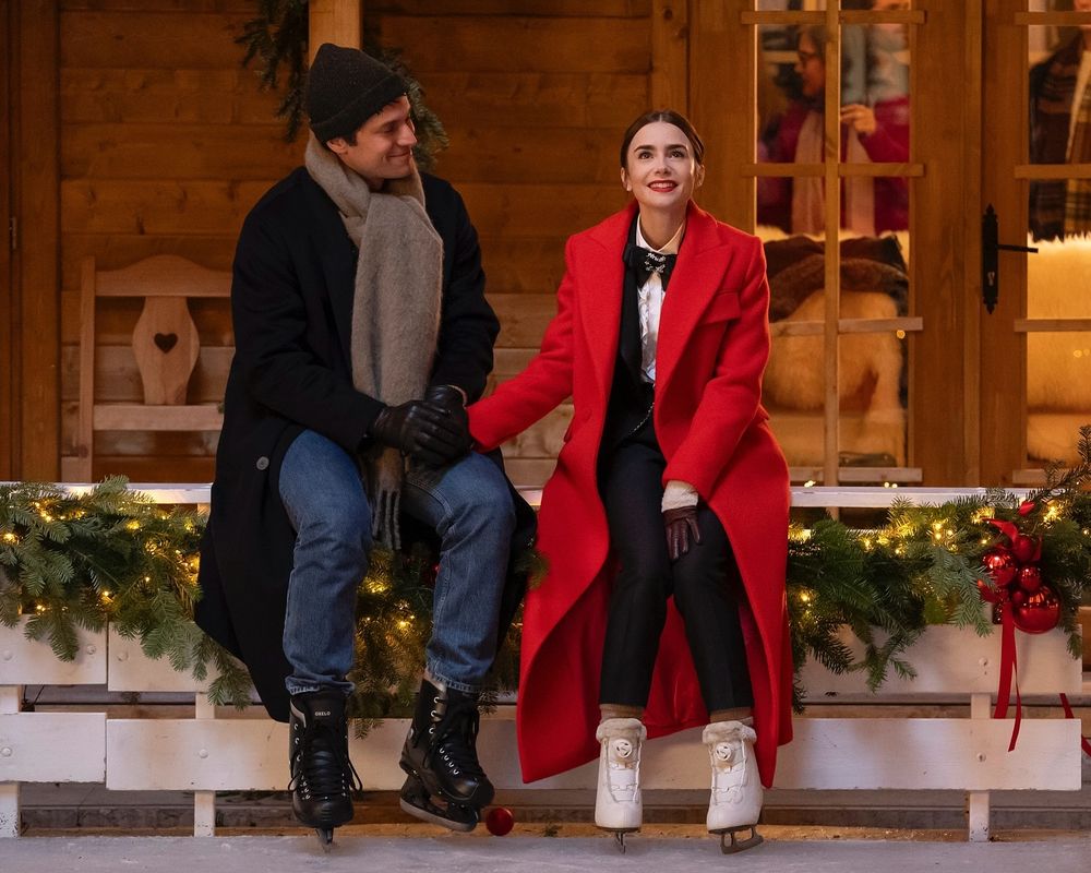 Netflix《艾蜜莉在巴黎4》下半部預告造型曝光！新帥哥加入戰場、看來劇情會更抓馬？-5