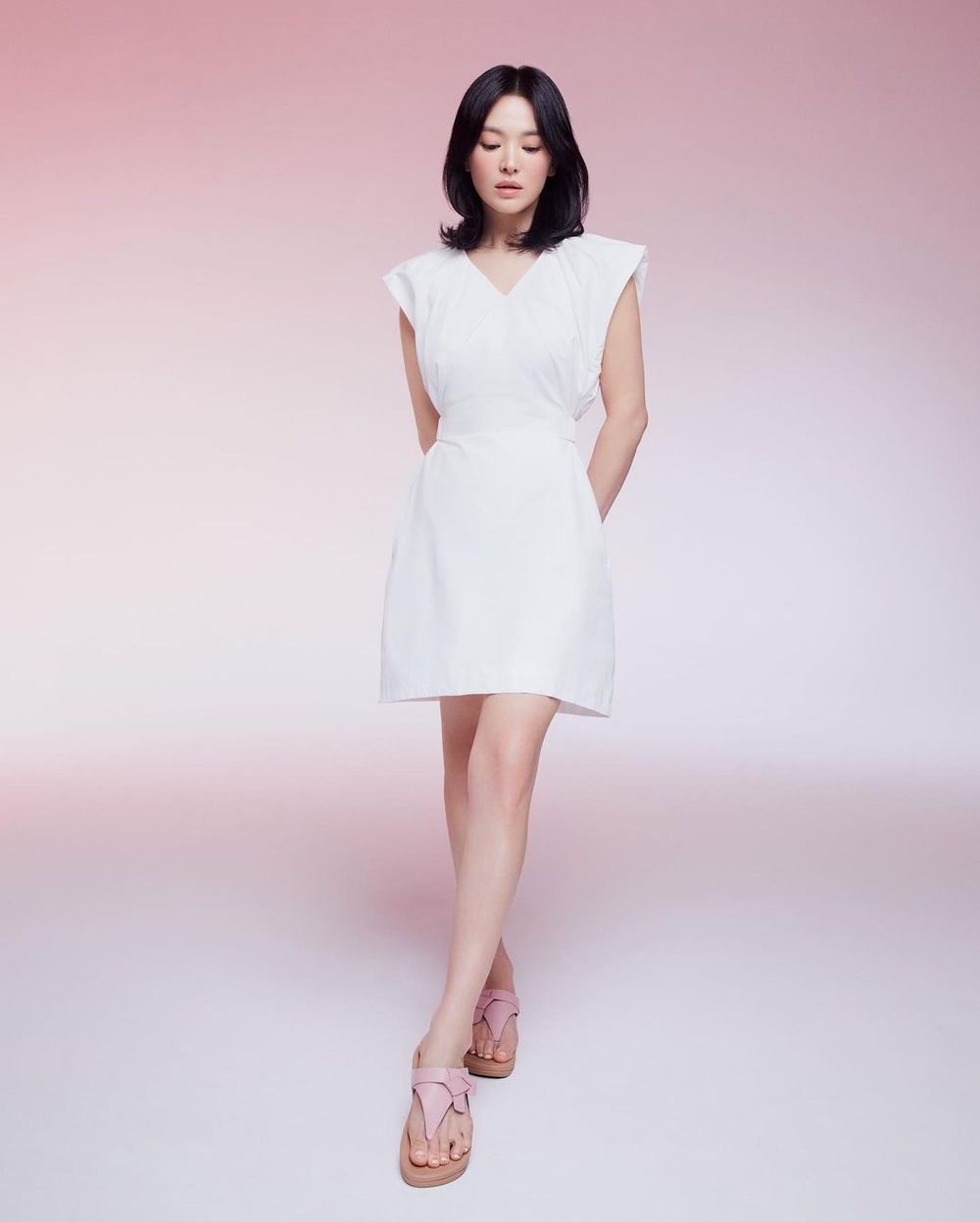 沒有姐駕馭不了的品牌！宋慧喬宣布代言Fitflop「超細漫畫腿」拖鞋看了都想買一雙！-5