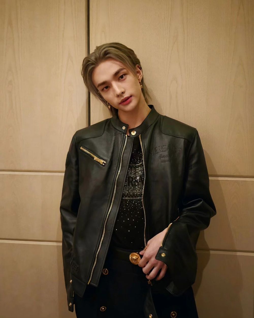 腿比女生還美？！韓國公認「超適合短褲」美腿男愛豆！DK、TXT秀彬請把短褲悍在身上！-15