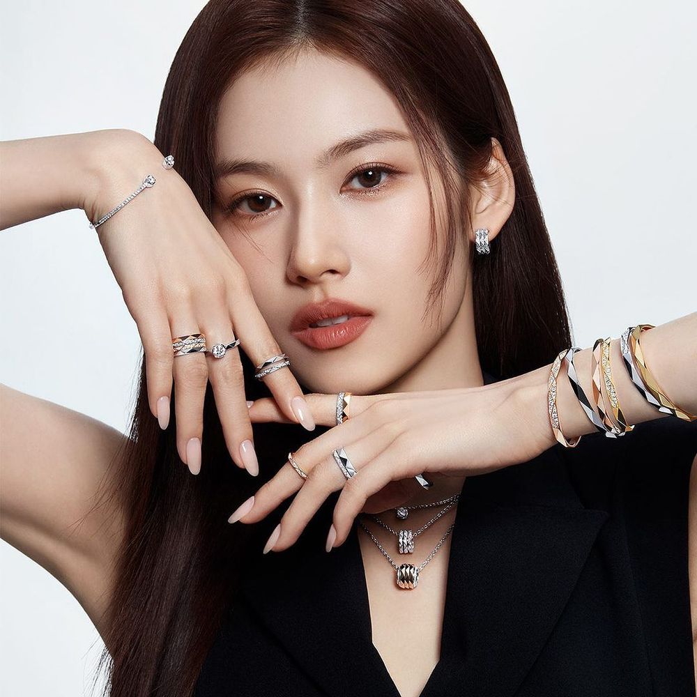 人間行走鑽石！7位拿下「精品珠寶代言」的韓國女星！宋慧喬、Mina根本天生好命臉！-8