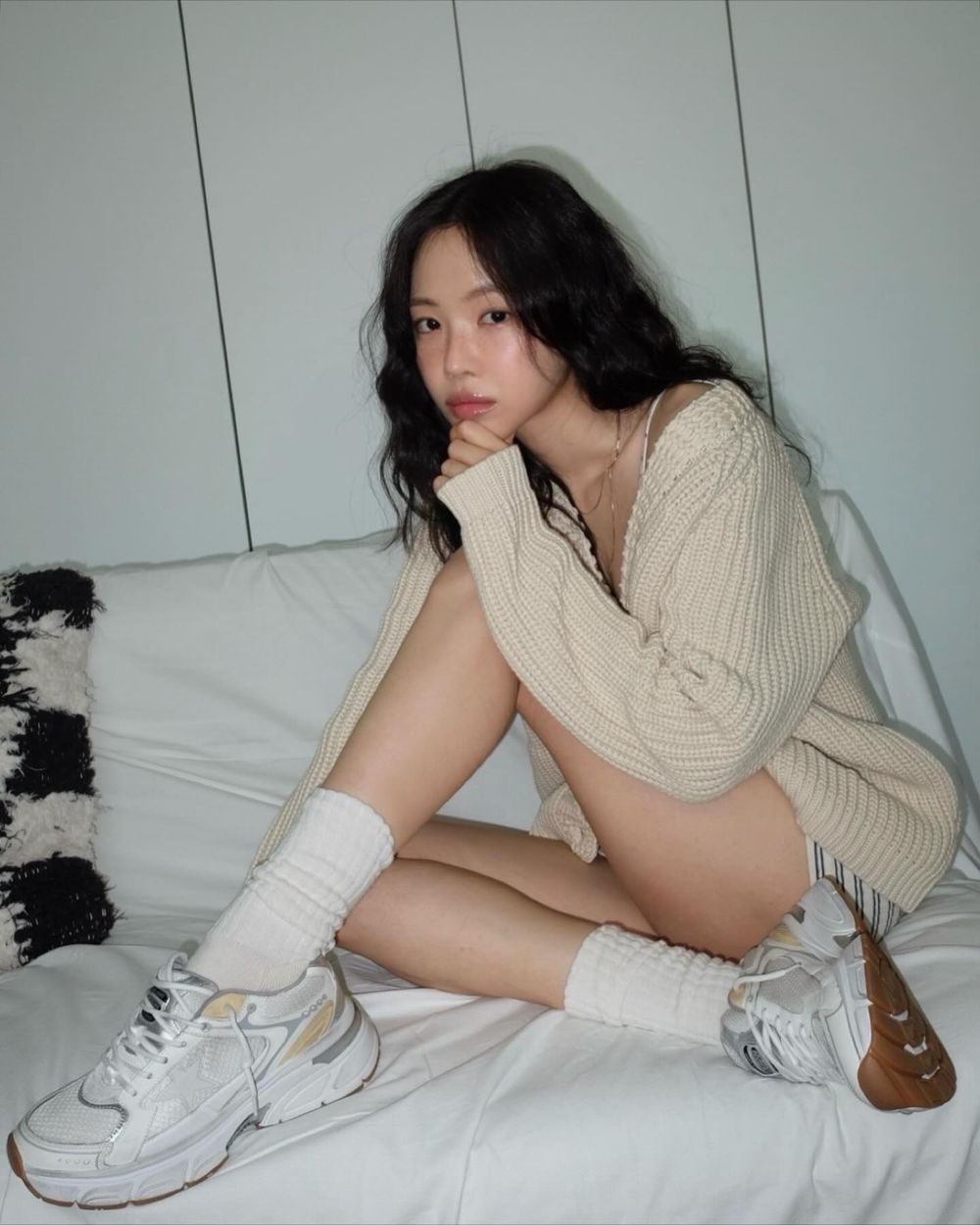 不科學AI好身材！Netflix《浪漫這一家》孫娜恩19吋纖細螞蟻腰、蜜桃臀，原來只靠「這個」動作！-4