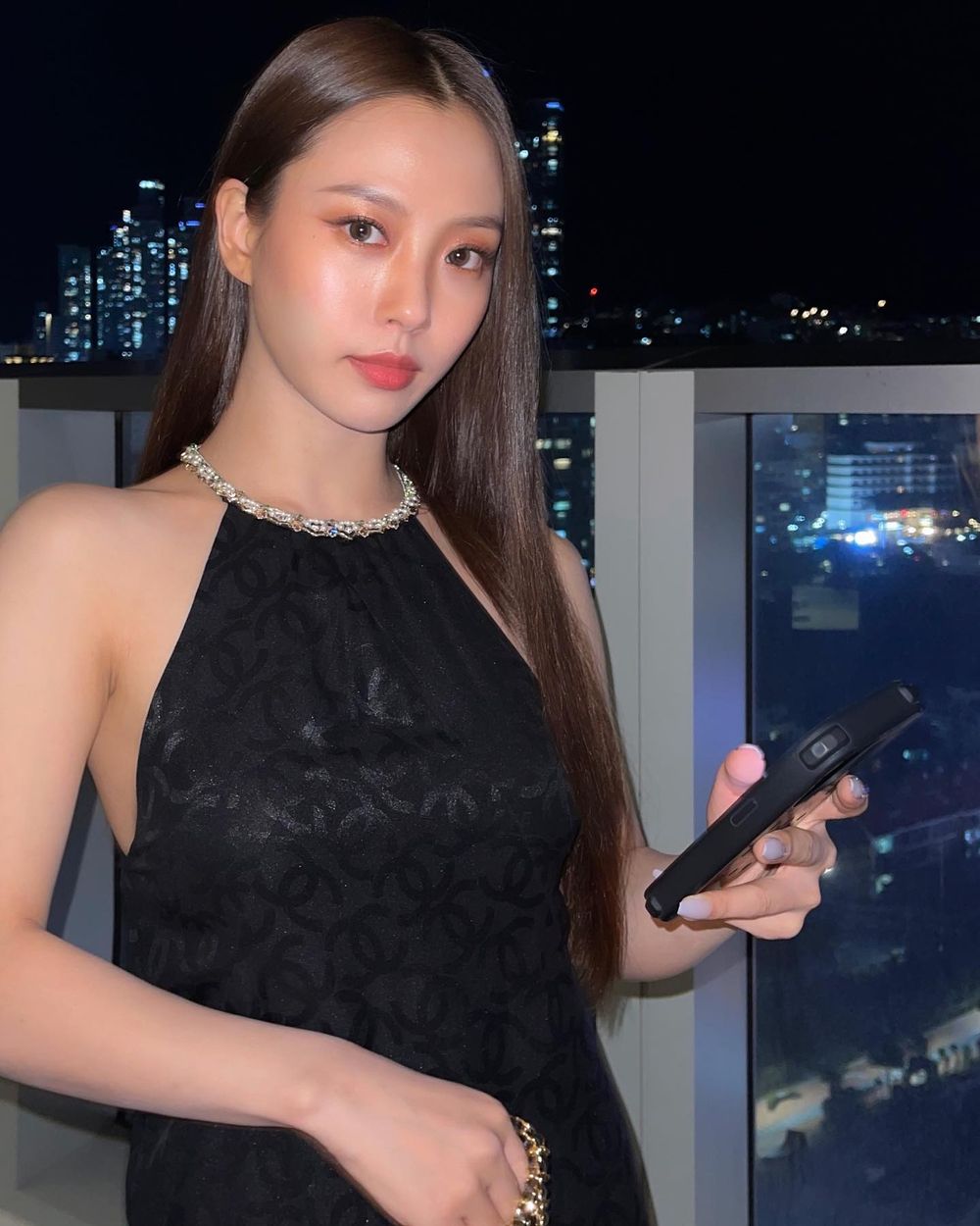 《無聲蛙鳴》高旻示演活瘋批美人！同款顯瘦髮型推薦，帶起短髮風潮，公主切瀏海這樣剪超顯臉小！-9