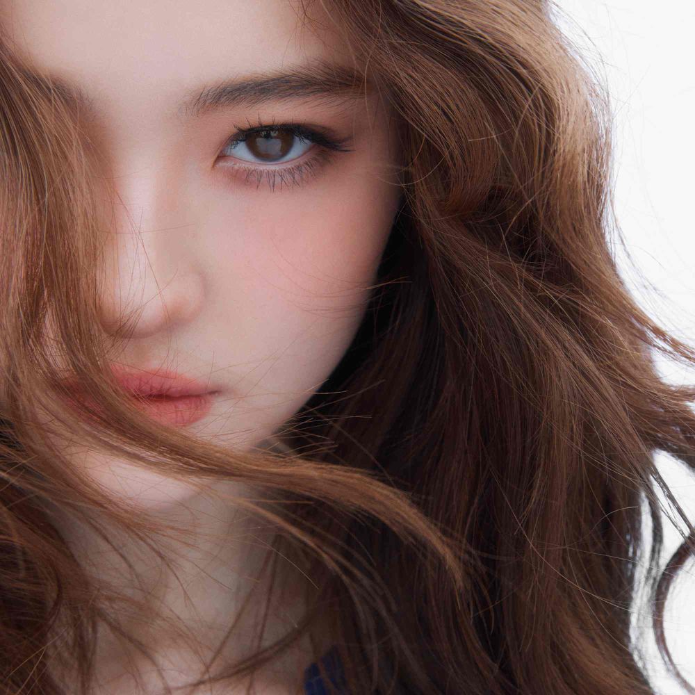 未出道即爆紅！貓系完顏團「MEOVV」妝容分析，高級釣系小貓顏、全員都是顏值擔當！-5