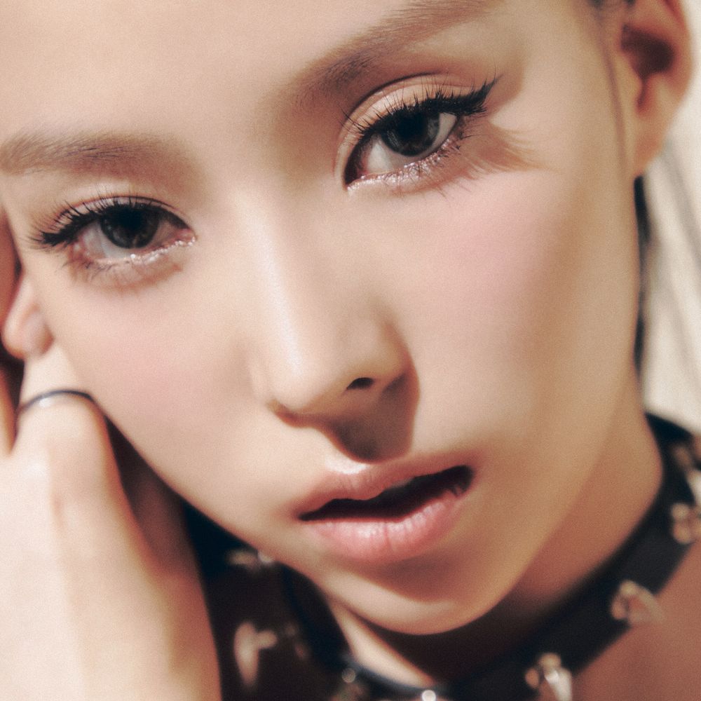 未出道即爆紅！貓系完顏團「MEOVV」妝容分析，高級釣系小貓顏、全員都是顏值擔當！-6