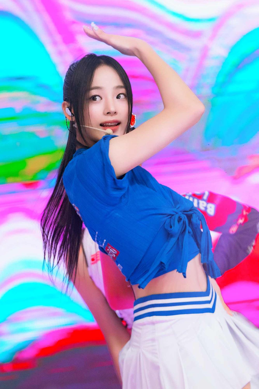 韓網公認7位最適合黑髮的女偶像！Karina、Minji高冷氣質超仙，舒華獲「初戀女神」封號！-6