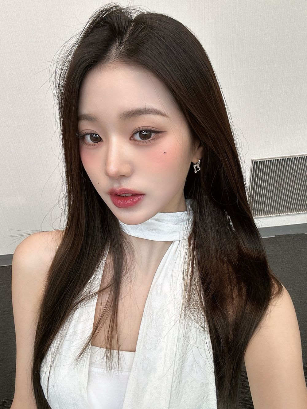 「張卡薛」是這意思！MZ世代公認愛豆顏值TOP3 ！Karina多看一眼心臟會出事！-4