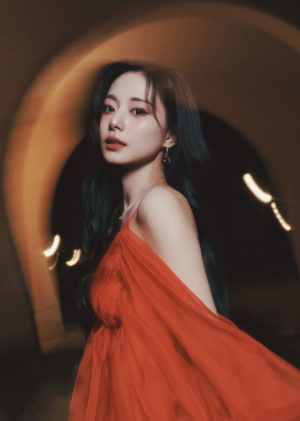 子瑜SOLO出道專輯《abouTZU》4大亮點！成熟性感風格掀熱議，JYP為主打歌〈Run Away〉親自參與作詞！-3