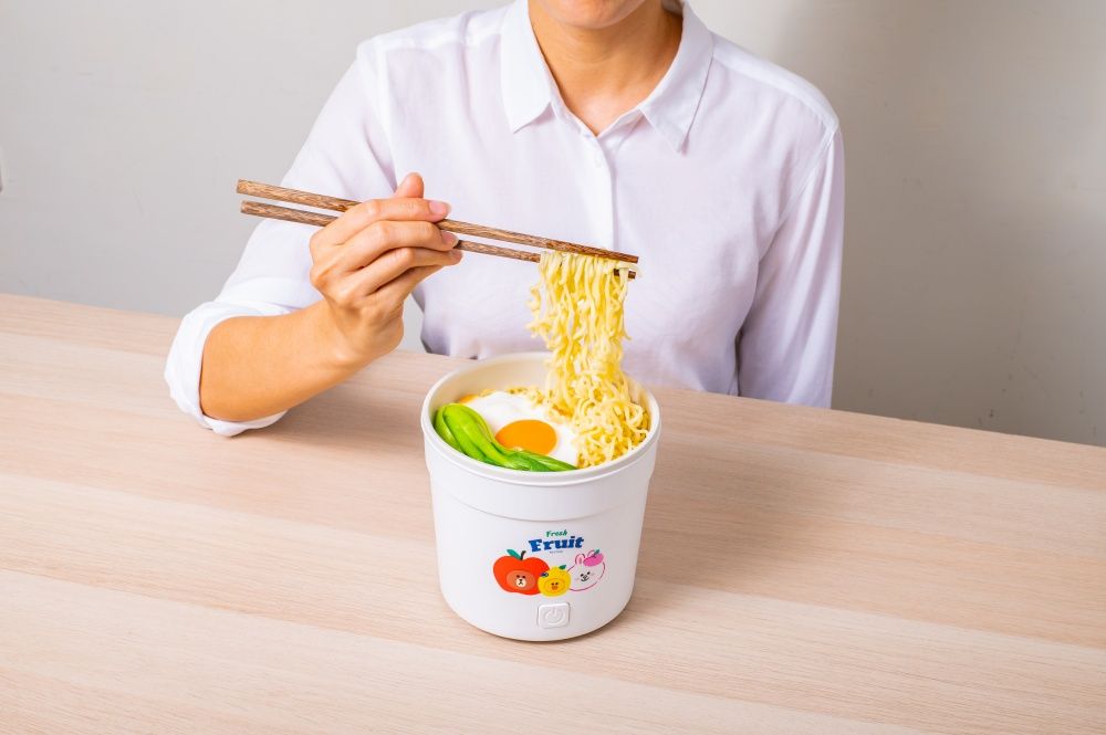 屈臣氏最新集點小物是LINE FRIENDS水果系列！「蘋果熊大登機箱、水蜜桃兔兔玩偶」可愛到瘋掉！-5