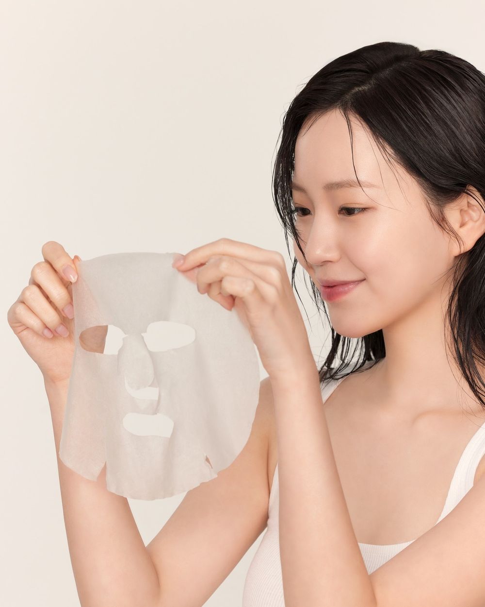 熬夜黨必備！韓妞愛用「亮白系」美妝推薦，去蠟黃晚安面膜、高濃度美白精華，整晚沒睡也能擁有透亮細膩膚質！-4