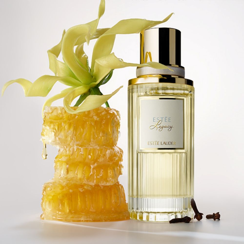 2024精品香水新品！雅詩蘭黛攜手創作鬼才馥馬爾，綠葉香調、麝香調、醛香調，搜羅最美好的香氣於瓶中！-3