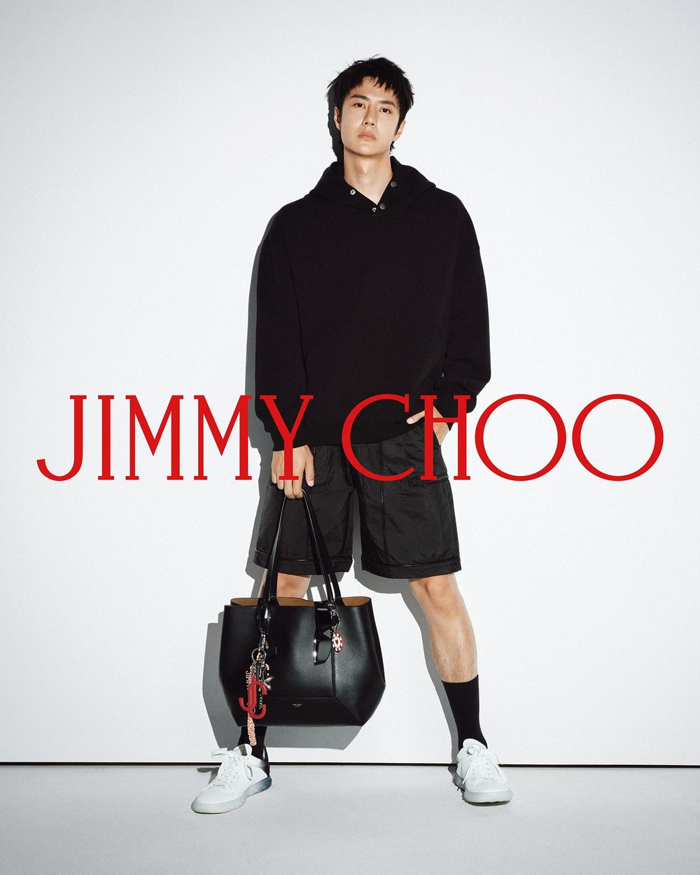 太適合了！王一博再接JIMMY CHOO全球代言！奢牌「時尚帝王」身價狂炸！-5