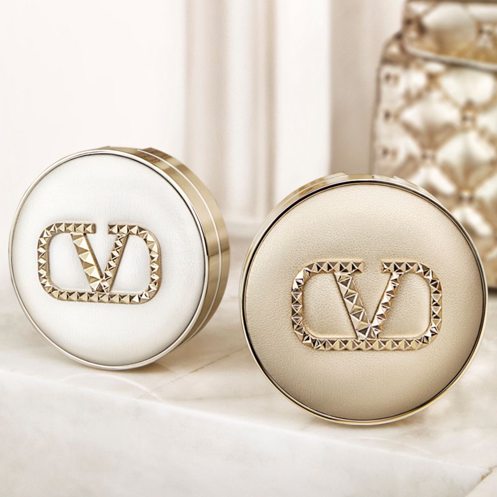 小紅書公認最高顏值底妝！VALENTINO「奢金限定系列」，冷感奢金水光氣墊，限定羅馬香水，有了它就像擁有全世界！-7
