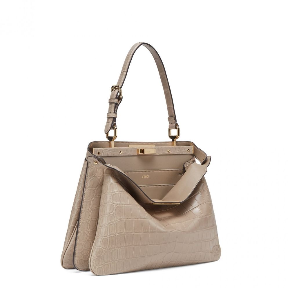 RAIN最愛FENDI就是這一間！最新必買包出爐、還有「130萬限量包」真面目現身！-4