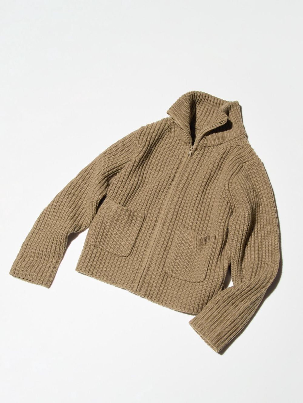 C系列還沒買完？UNIQLO U系列又要來了！這件「高級感洋裝」必買CP值超高！-7