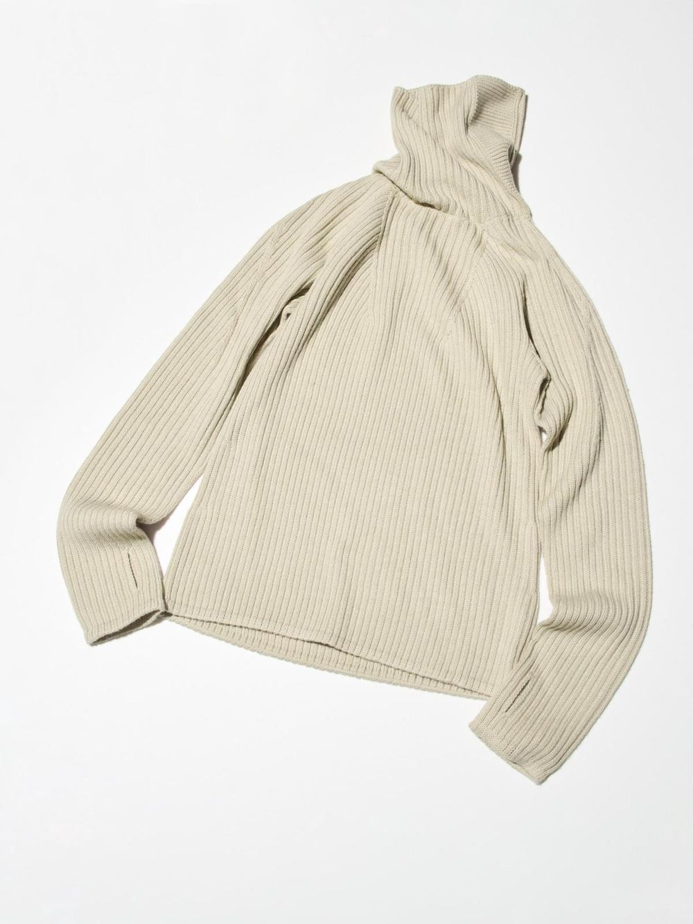 C系列還沒買完？UNIQLO U系列又要來了！這件「高級感洋裝」必買CP值超高！-1