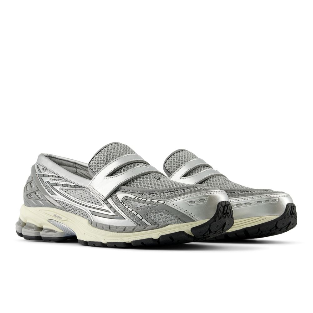 New Balance下半新必買球鞋！爆款「運動版樂福鞋」台灣只有「這兩間店」有賣！-4