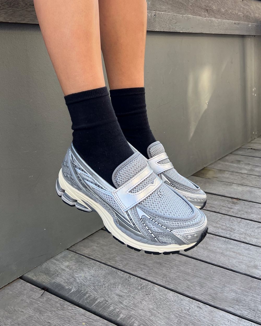 New Balance下半新必買球鞋！爆款「運動版樂福鞋」台灣只有「這兩間店」有賣！-11