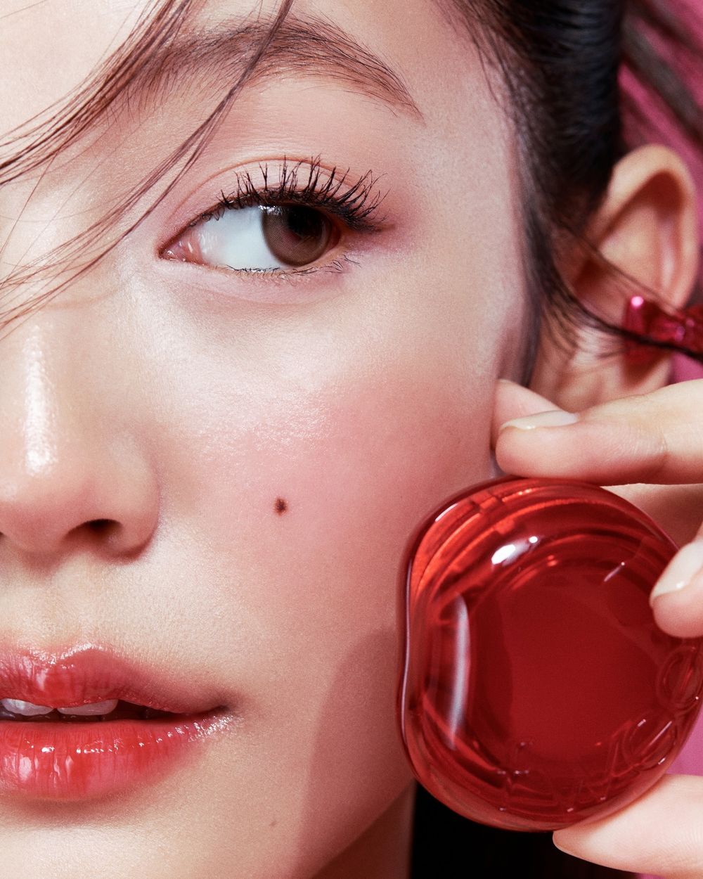 9月韓妝新品上架！rom&nd把韓國泡菜做成唇釉、fwee果凍唇頰霜...，張員瑛、宮脇咲良愛用品推薦！-4