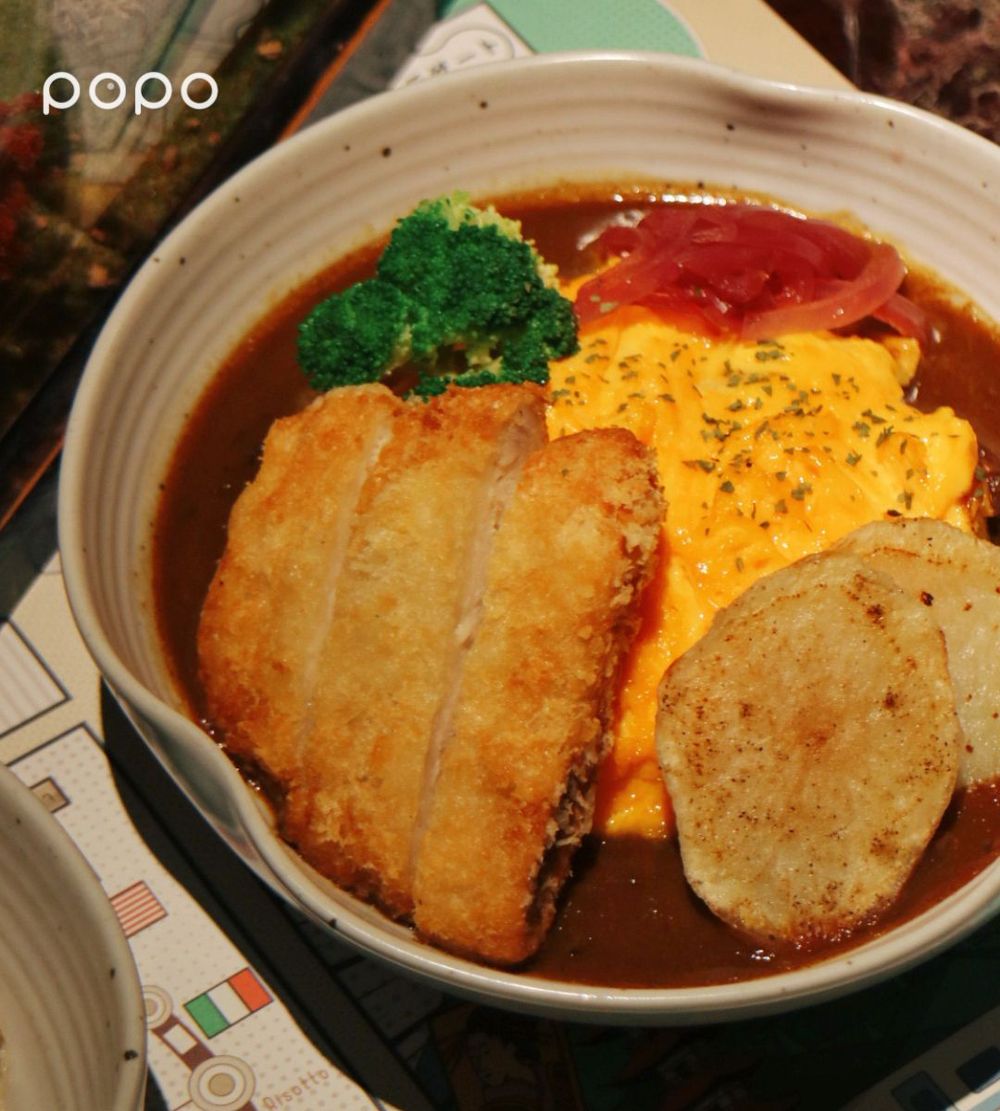 台北最美火車餐廳輪輪1976推異國風「午午餐」！打拋雞飯、炸豬排飯搭鮭魚握壽司超爆療癒！-13