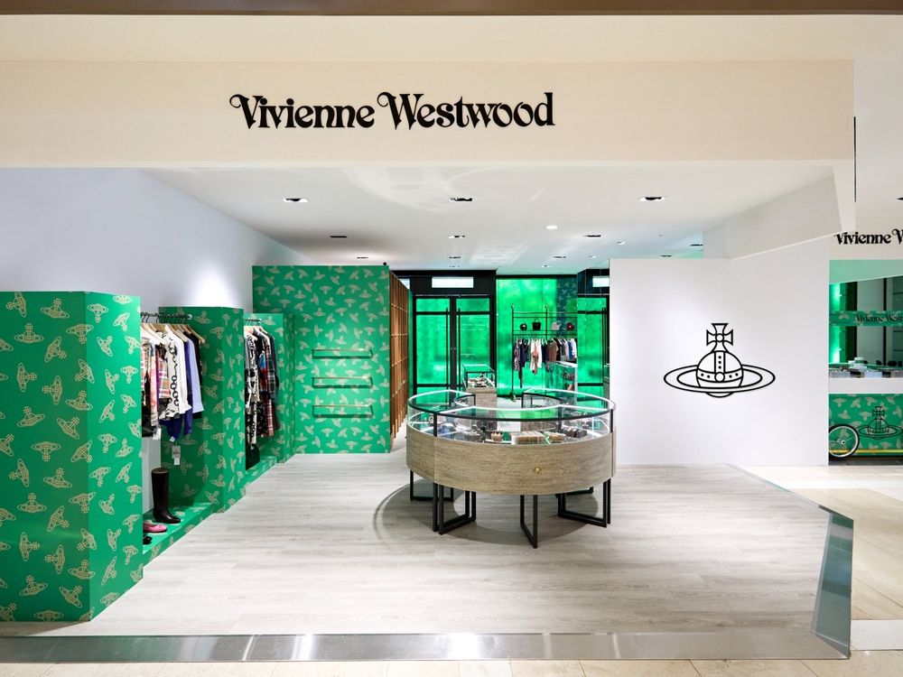 Vivienne Westwood超美快閃店空降信義區「土星雞蛋糕」必吃！珍珠項鍊超齊全！-3