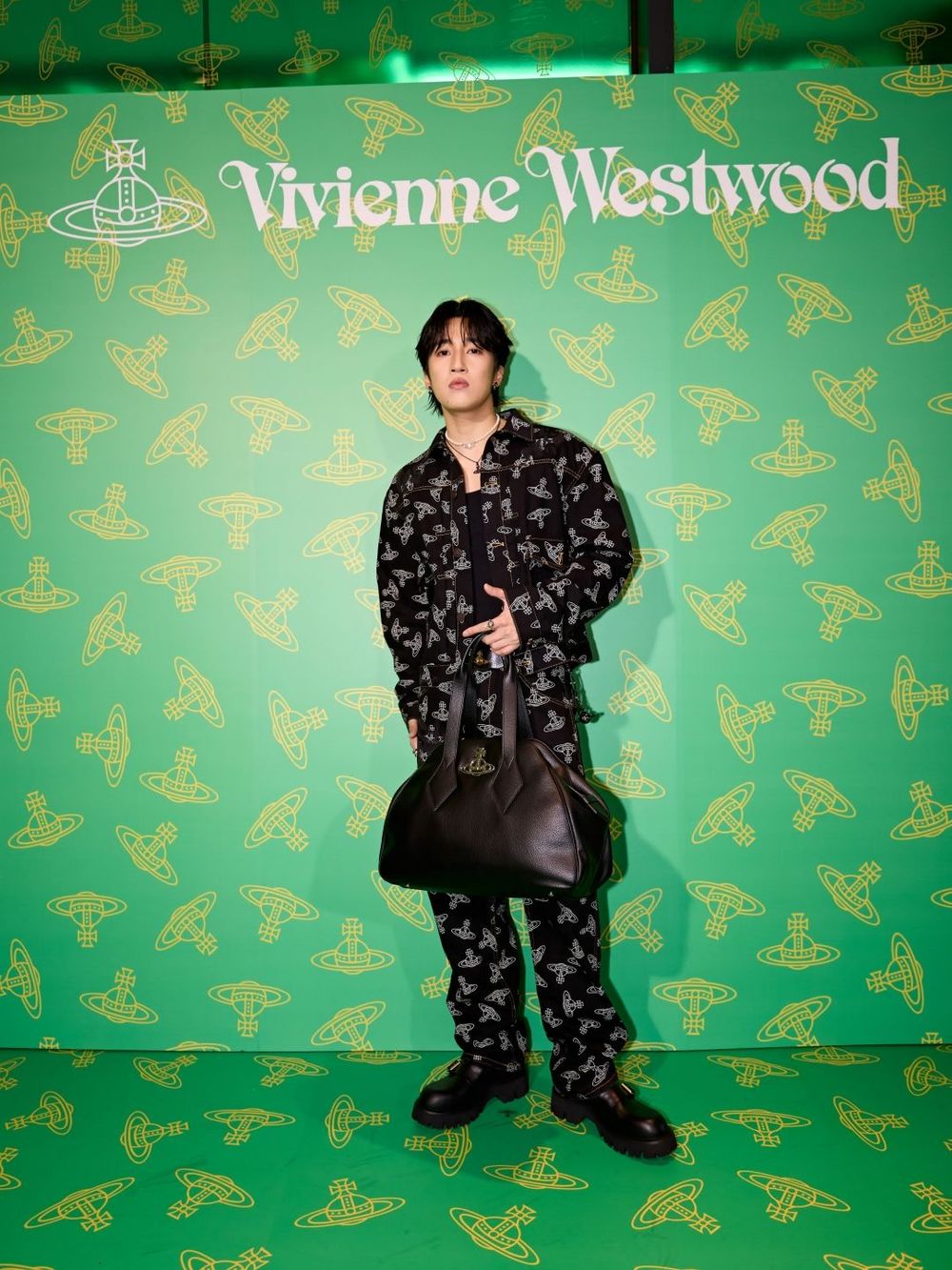 Vivienne Westwood超美快閃店空降信義區「土星雞蛋糕」必吃！珍珠項鍊超齊全！-6
