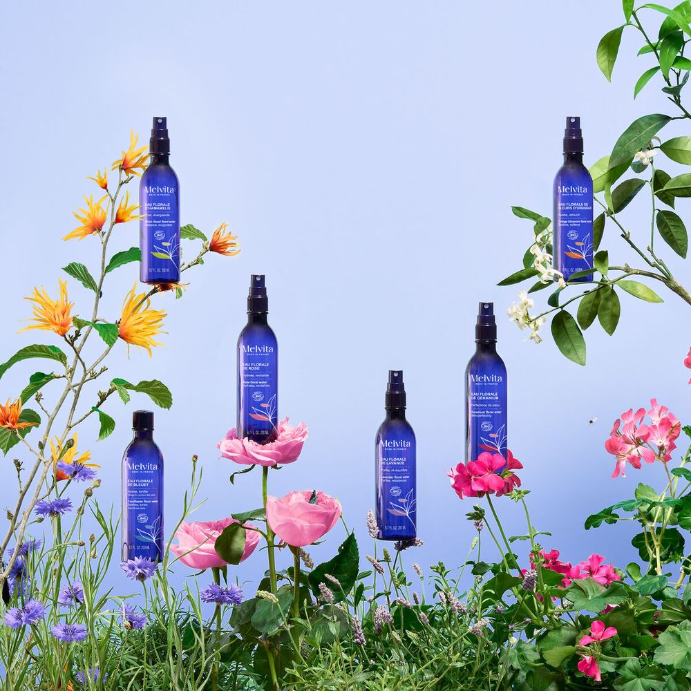 Melvita藍瓶花水40週年推「吳一無二」限定聯名點心！UR LIVING南西1店打造超美法式花牆小巷，最美打卡點！-17