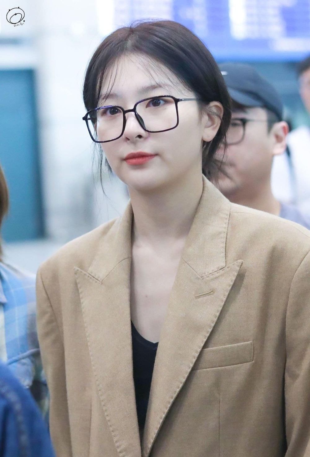 韓網票選最美「眼鏡女神」TOP7！子瑜、Winter知性美爆發，安俞真根本就是學霸！-10