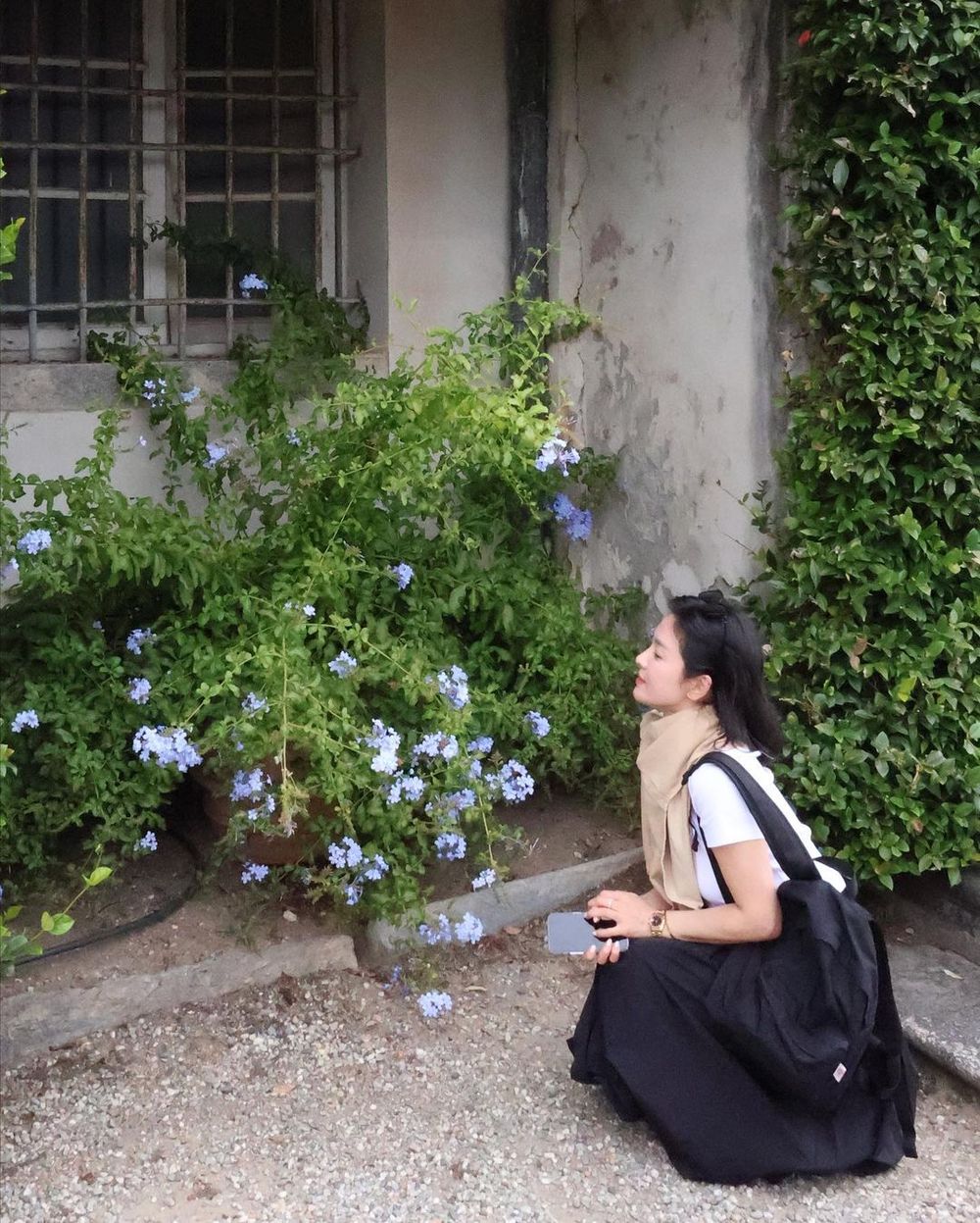 宋慧喬「私人旅遊照」也美到像仙女！IG狂曬NB這雙球鞋、腿看起來又細又直！-4